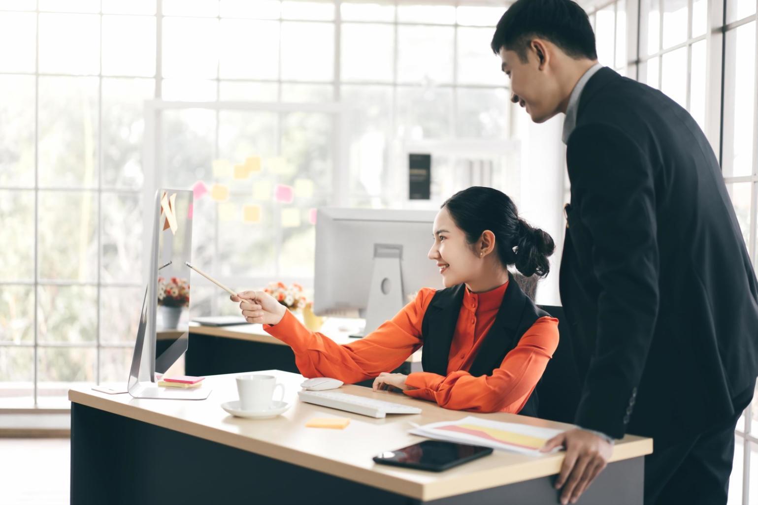 SEO analysis workspace with data visualization